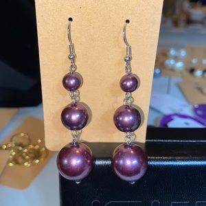 🎄Brand New 3 sizes purple pearls and silver pierced earrings